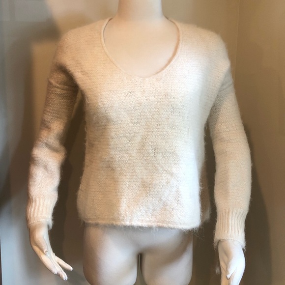 Free People Sweaters - Free Peoplw cream Alpaca sweater NWOT